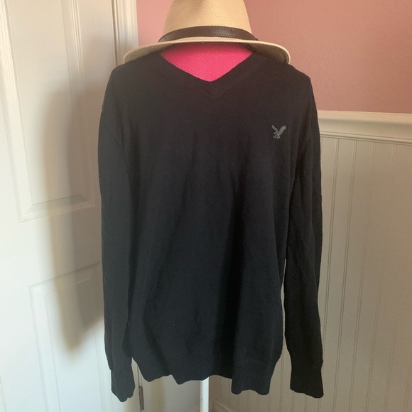 NWT Men’s American Eagle Thin V-neck Sweater - Picture 1 of 3